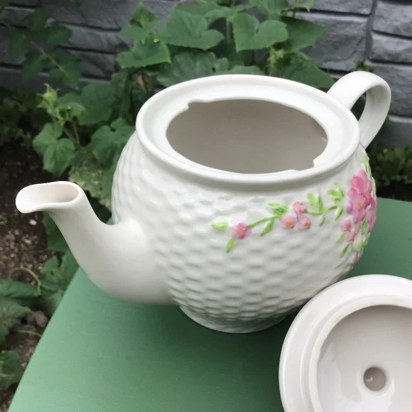 Vintage 1985 Teleflora Teapot Basketweave Floral Design EUC - Picture 12 of 13